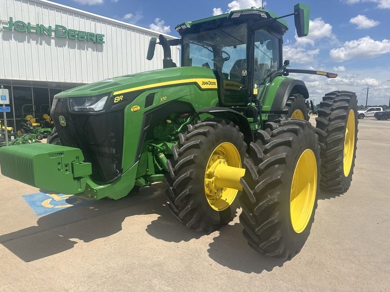 Used 2025 JOHN DEERE 8R 370 For Sale in El Campo Texas