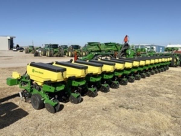 New 2026 JOHN DEERE 1725 For Sale in Liberal Kansas