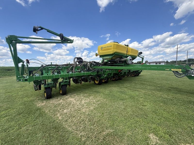 New 2026 JOHN DEERE 1795 For Sale in Owensboro Kentucky