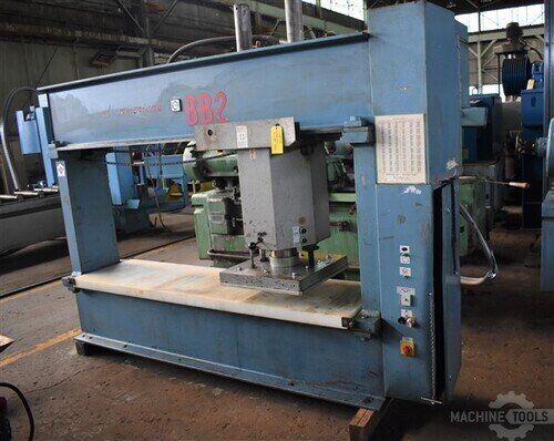 35 TON ALL AMERICAN/USM TRAVELING-HEAD DIE-CUTTING CLICKER PRESS W/REPLACEABLE POYURETHANE WORK TABLE - (2) FRONT SUPPORTS - 79" X 20" TABLE For Sale