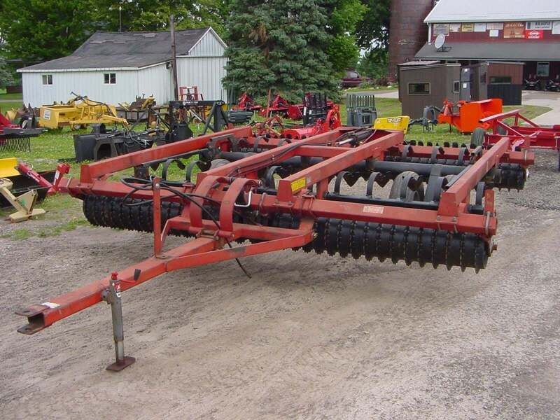 Used CASE IH 415 For Sale in Amherst Ohio