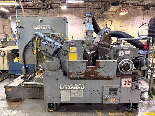 Used CINCINNATI MILACRON 220-8 For Sale in Ohio