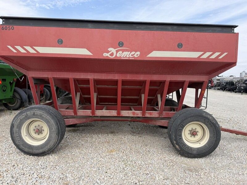 Used DEMCO 550 For Sale in Shelbyville Illinois