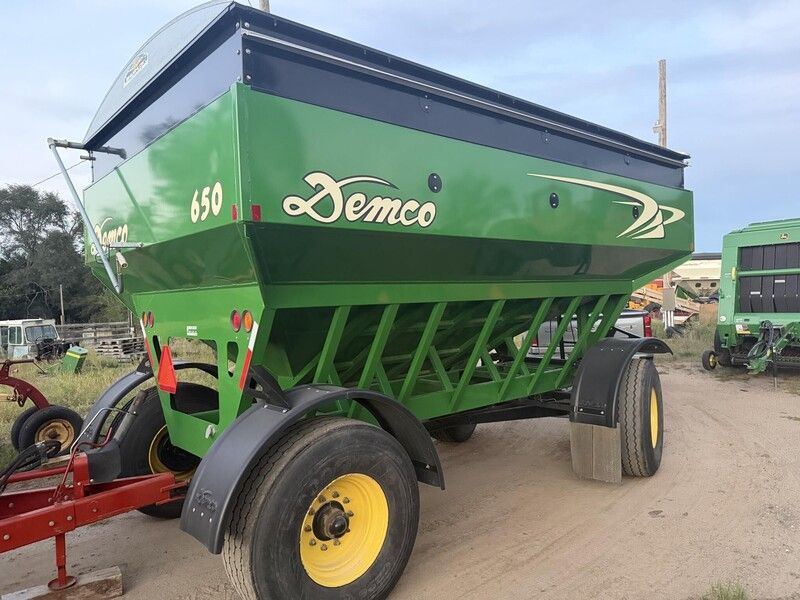 Used DEMCO 650 For Sale in Norfolk Nebraska