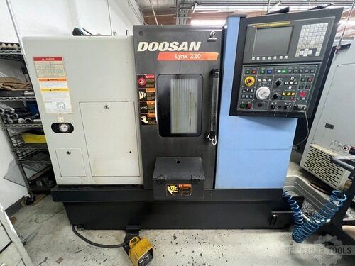 Used DOOSAN LYNX 220A (2007) For Sale in California