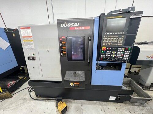 Used DOOSAN LYNX 220A (2014) For Sale in California