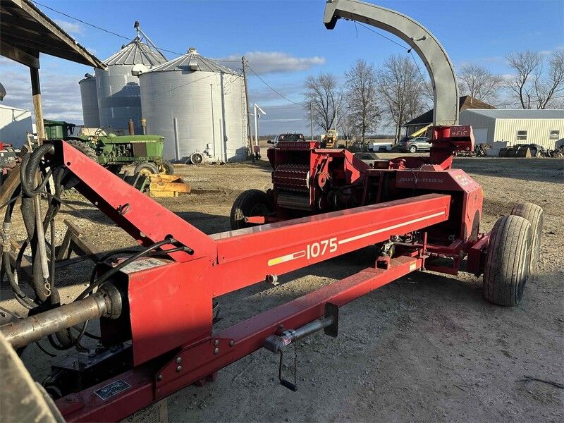 Used GEHL 1075 For Sale in Wheeler Illinois