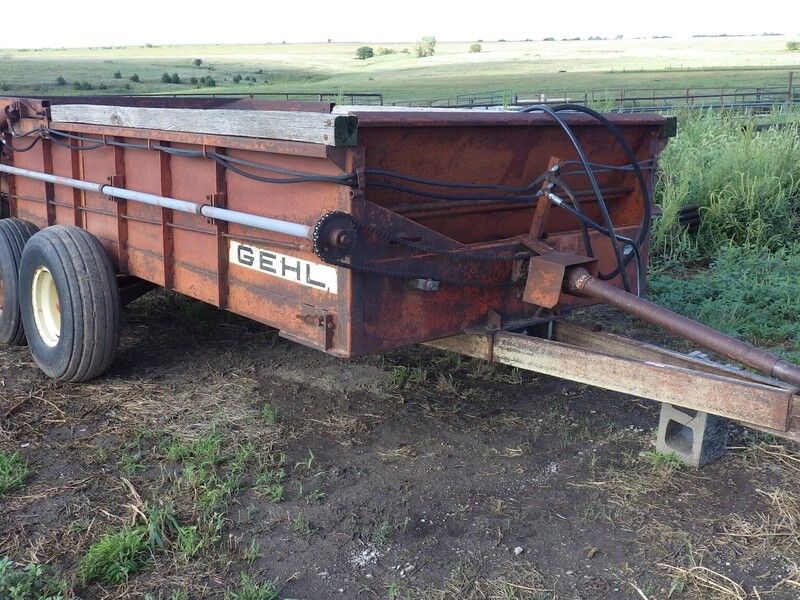 Used GEHL 350 For Sale in Holbrook Nebraska