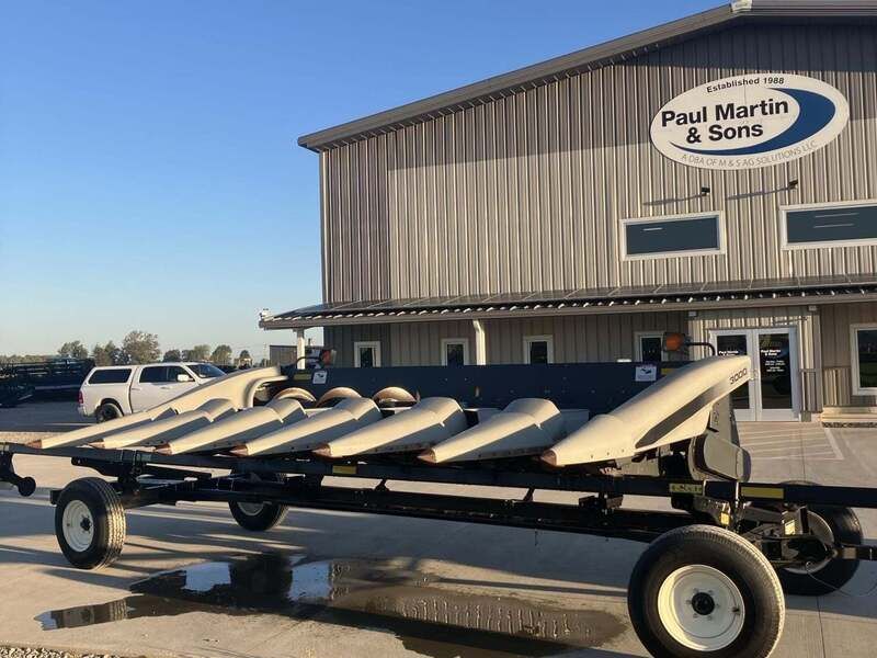 Used GLEANER 3000 For Sale in Napoleon Ohio
