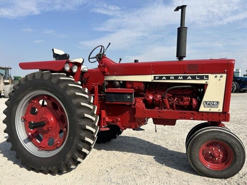 Used INTERNATIONAL HARVESTER 706 For Sale in Holgate Ohio