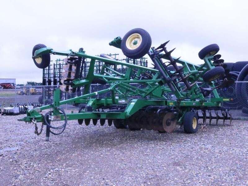 JOHN DEERE 2730 For Sale