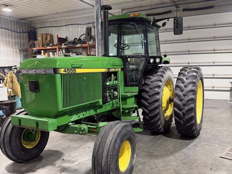 JOHN DEERE 4555 For Sale