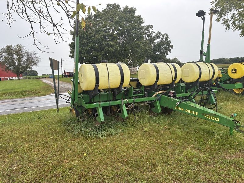 Used JOHN DEERE 7200 For Sale in Kent City Michigan