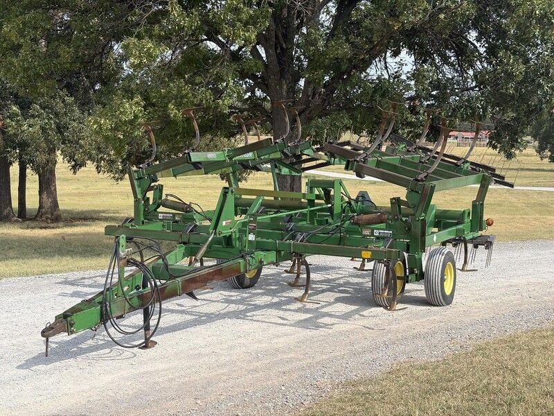 JOHN DEERE 980 For Sale