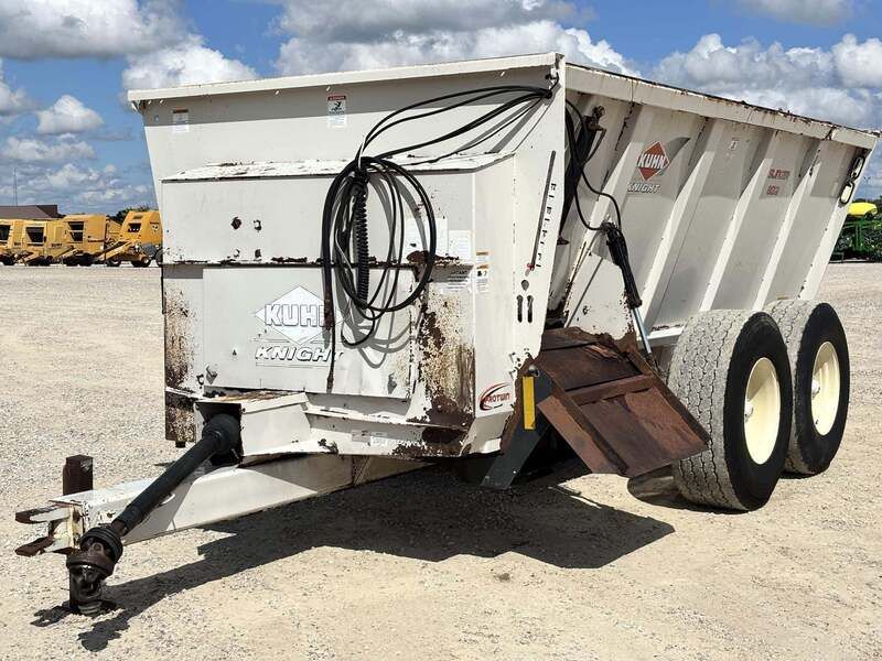 Used KUHN KNIGHT 8132 For Sale in Memphis Missouri