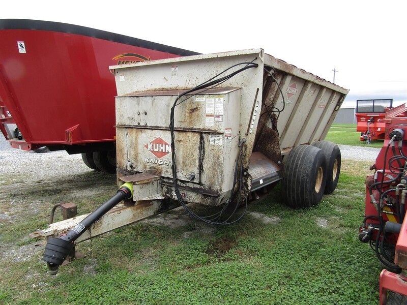 Used KUHN KNIGHT 8132 For Sale in Green Village Pennsylvania