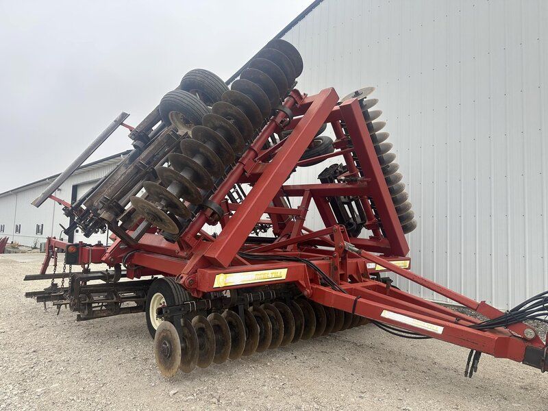 Used MCFARLANE RT3030 For Sale in Kewanee Illinois