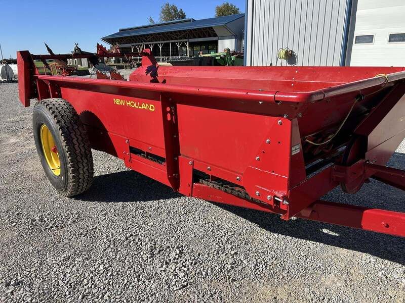 NEW HOLLAND 520 For Sale