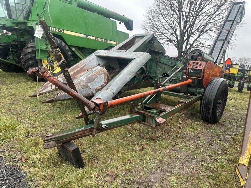 Used NEW IDEA 325 For Sale in Wheeler Illinois