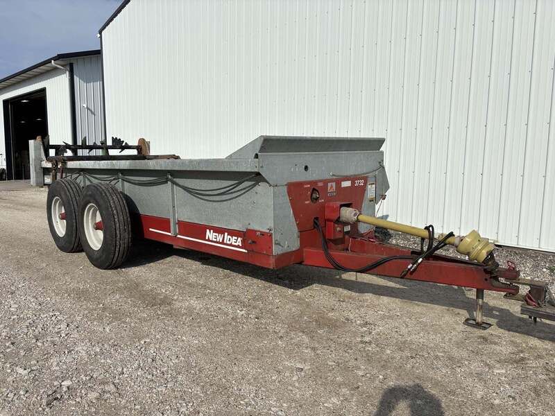 Used NEW IDEA 3732 For Sale in Kewanee Illinois