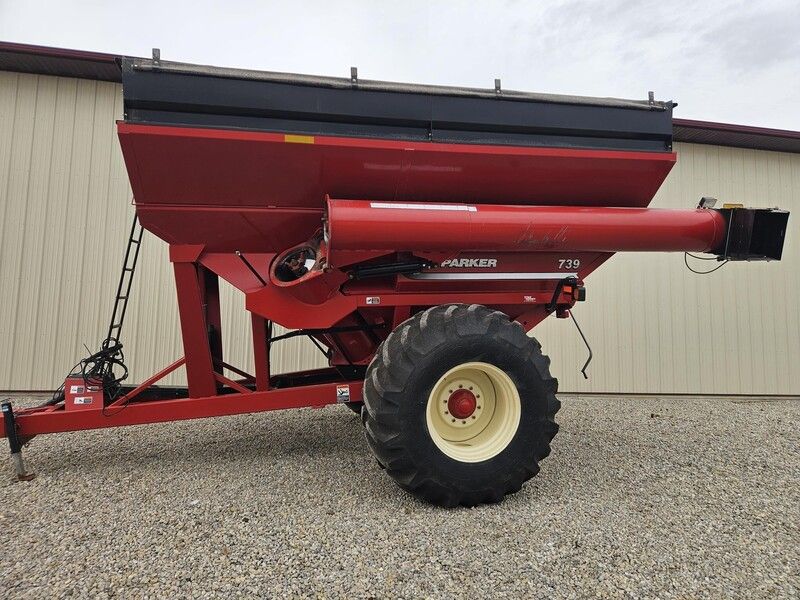 Used PARKER 739 For Sale in Ledyard Iowa