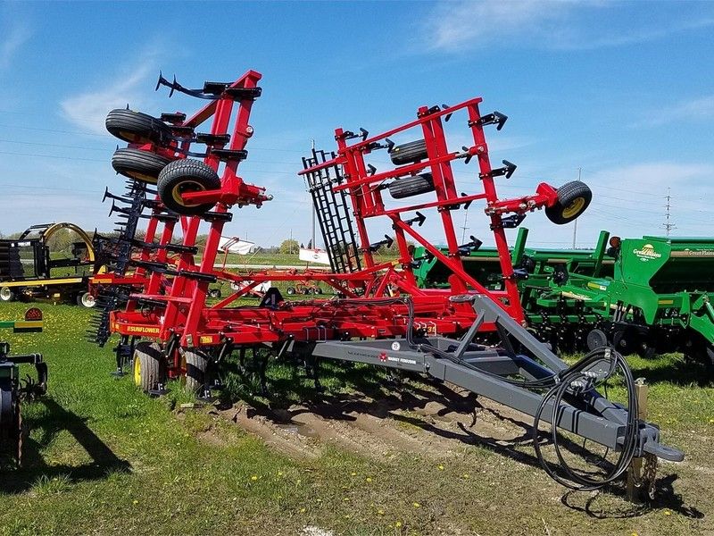 Used SUNFLOWER 5035-32 For Sale in Waldo Wisconsin