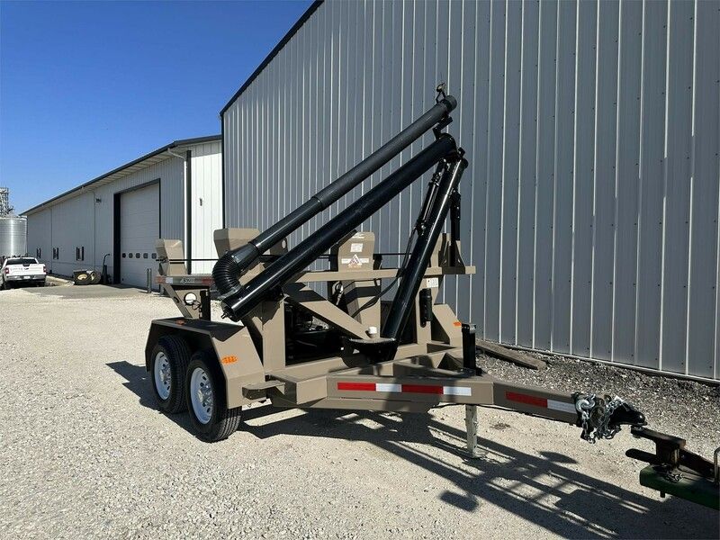 Used TRAVIS SEED CART HSC2000 For Sale in Kewanee Illinois
