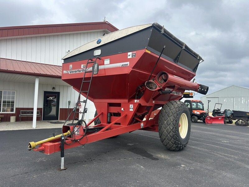 Used UNVERFERTH 6225 For Sale in Arlington Wisconsin