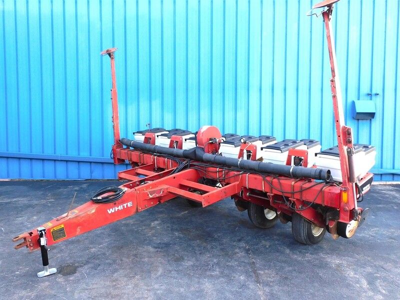 Used WHITE 6106 For Sale in Marshall Wisconsin